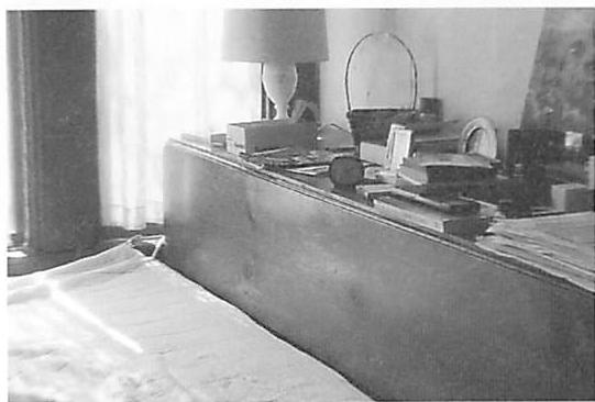 The zone behind the bed