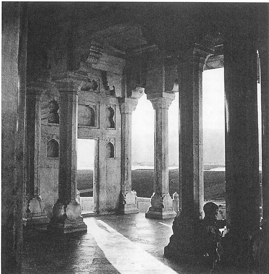 Magnificent levels of scale in a porch near Isfahan