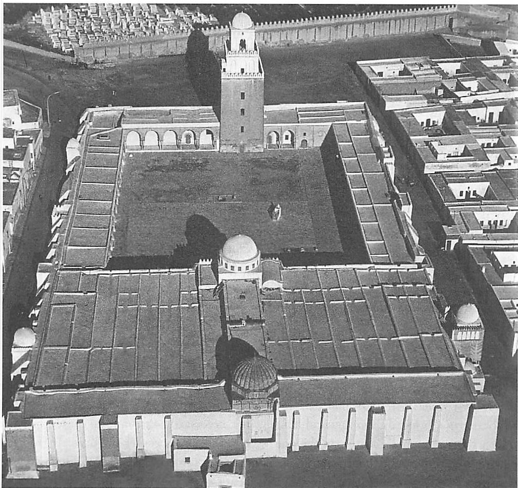 Highly positive example of centers: in the mosque of Kairouan: every part, and every part of every part, is a strong center, and the whole is also a strong center formed by the field effect of all the other centers.