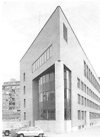 A corner building: school in Barcelona